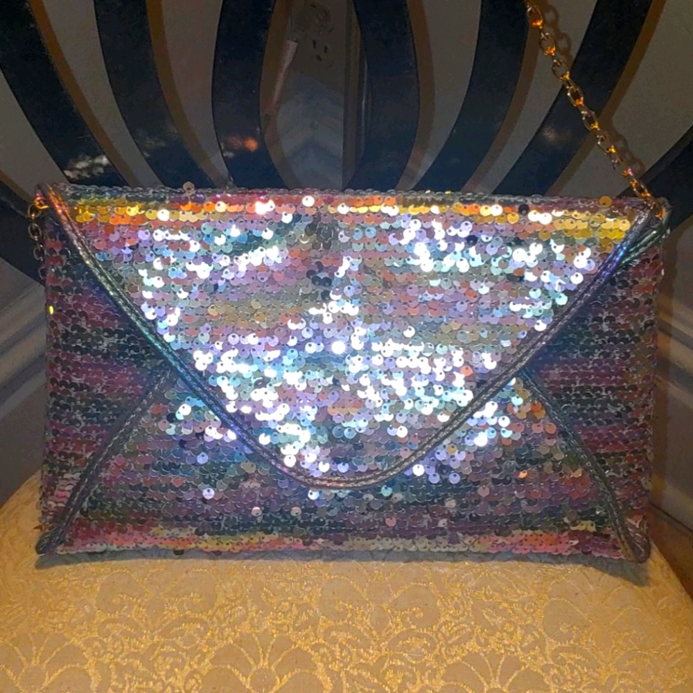 Fashionable sequin purse